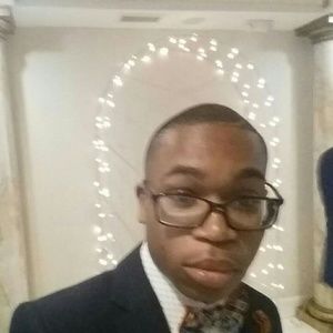 Meet your Posher, Emmanuel